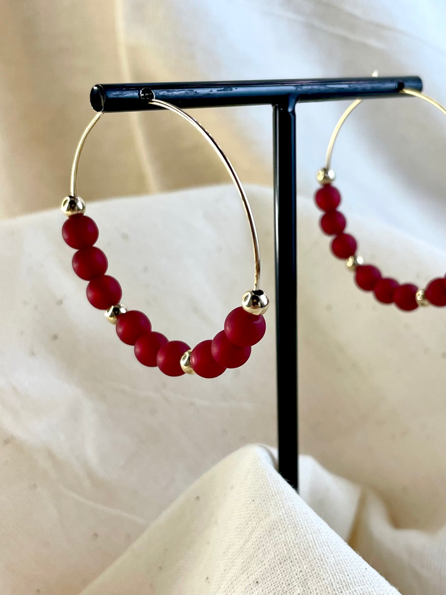 Arete Argolla Resina Roja