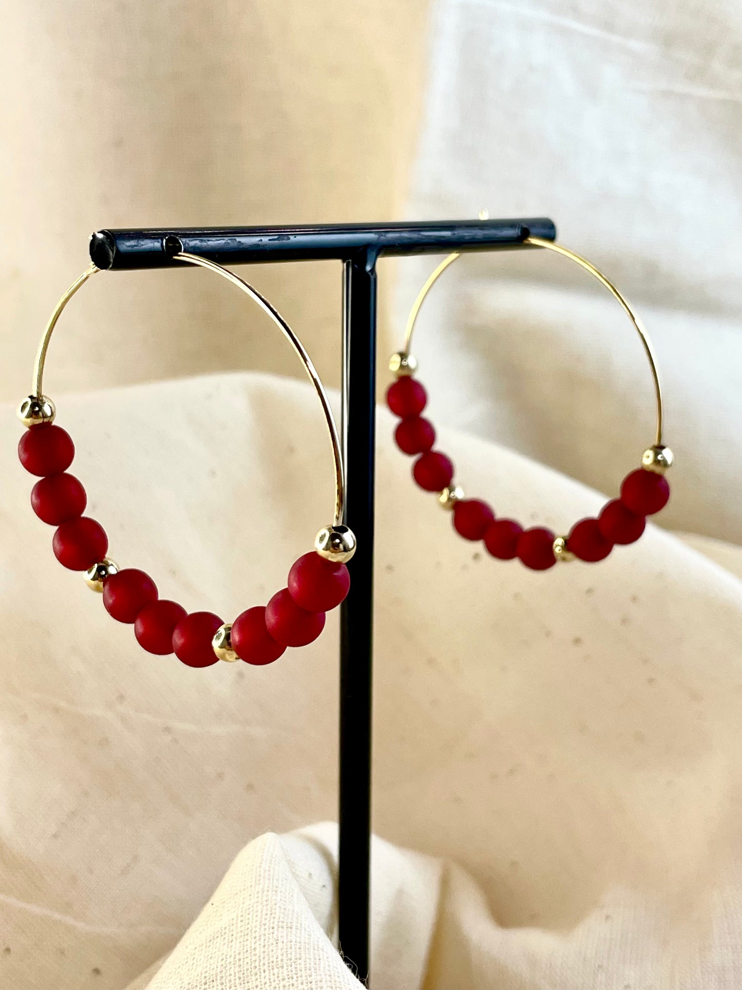 Arete Argolla Resina Roja