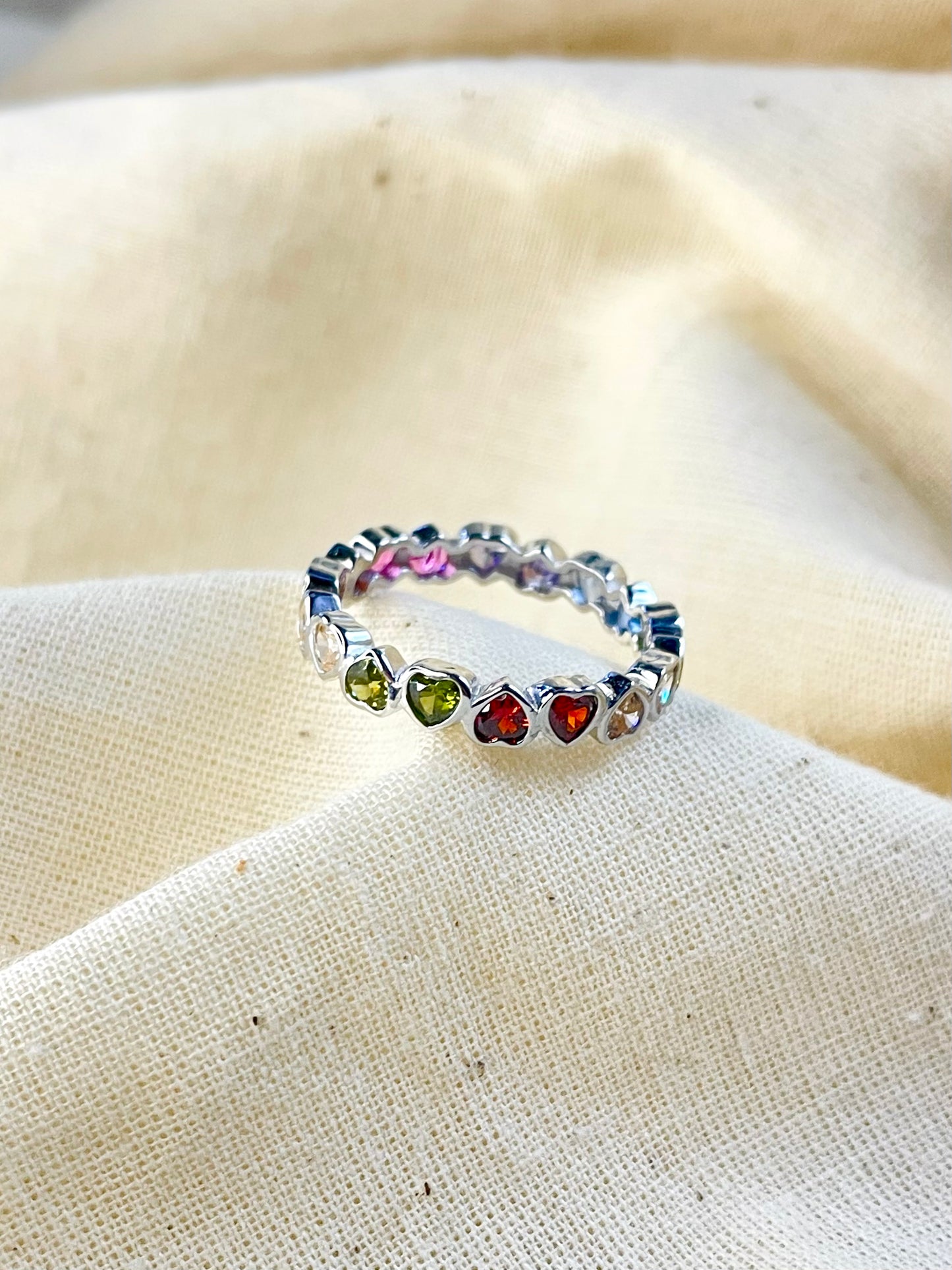 Anillo Zircones Corazones Colores