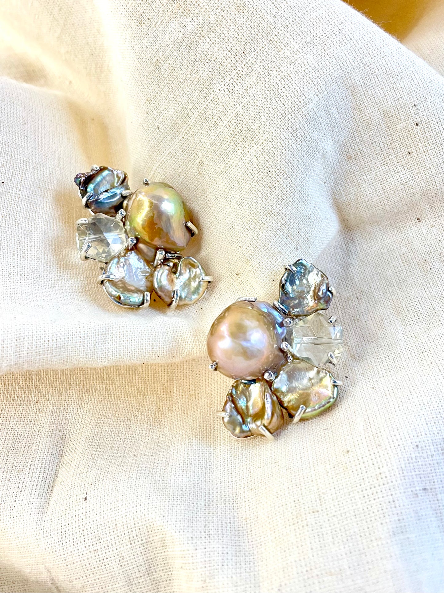 Arete Perla Dorada