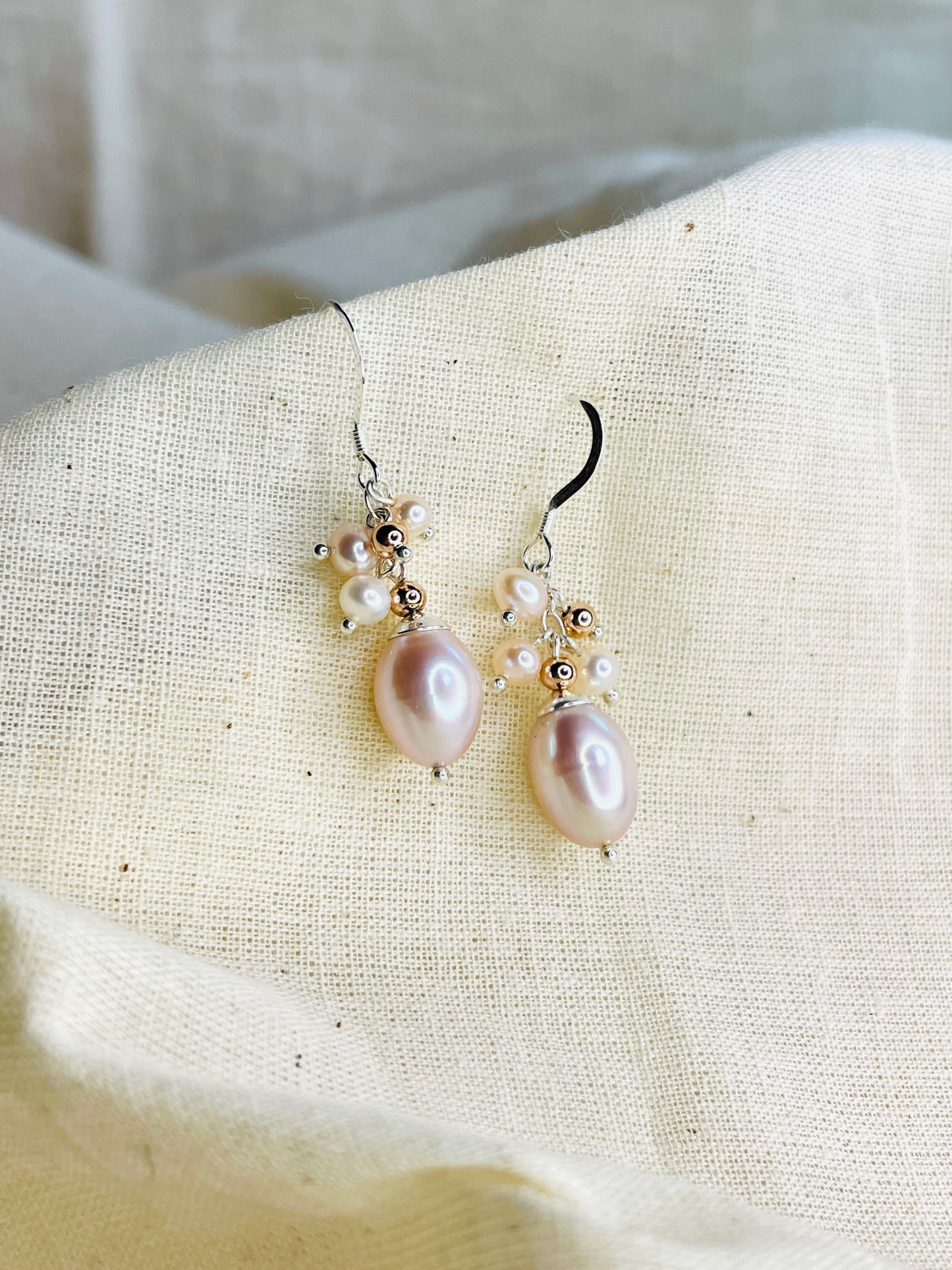 Arete Patente Perlas Peach