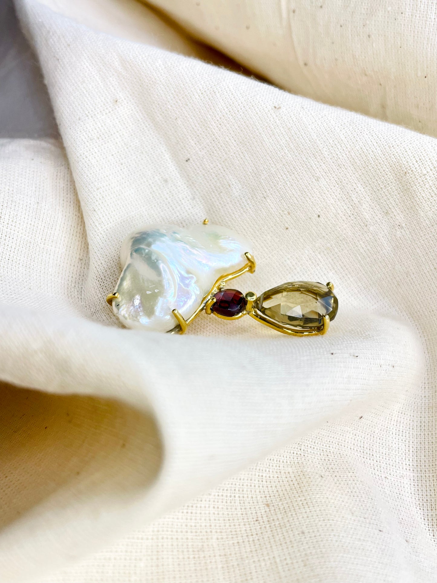 Broche Piedras