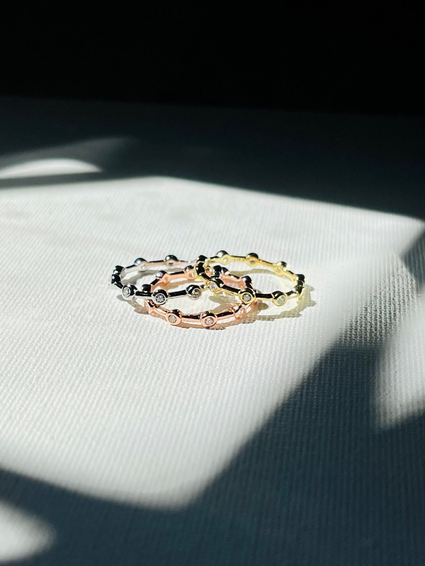 Anillo Zircones 3 Bandas