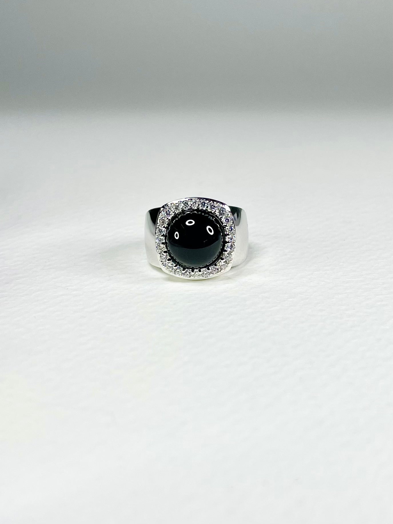Anillo Onix Zircones
