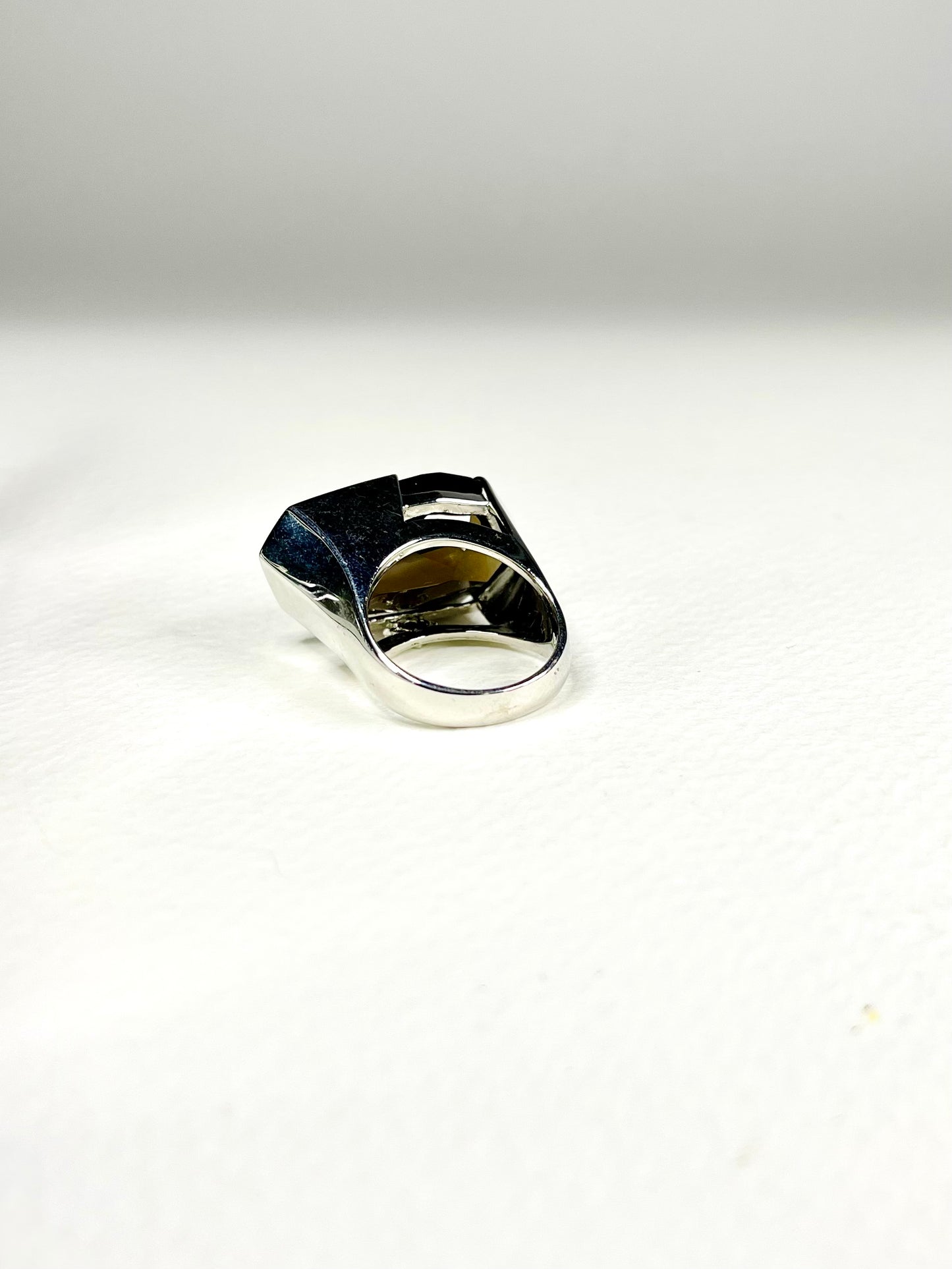 Anillo Cuarzo Ahumado Irregular