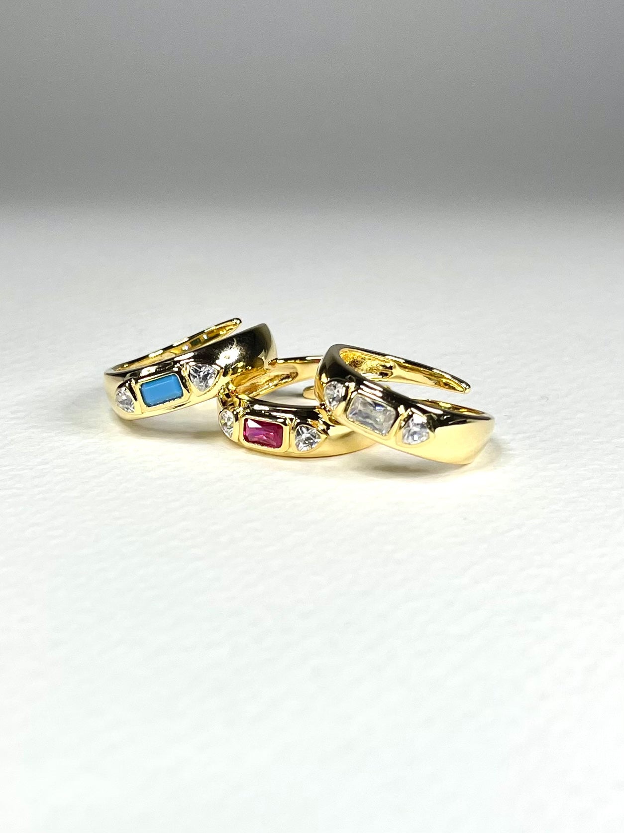 Anillo Zircones Banda