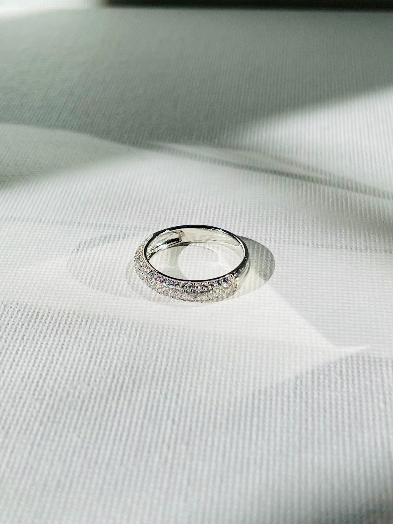 Anillo Zircones Banda