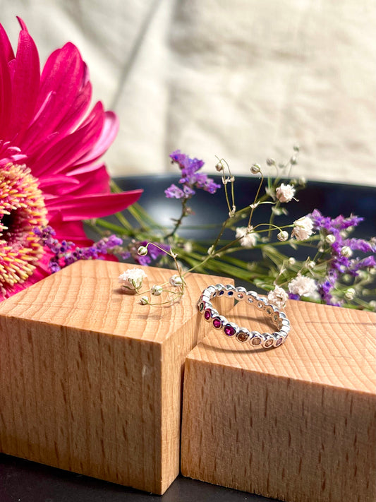 Anillo Zircones Colores Bisel
