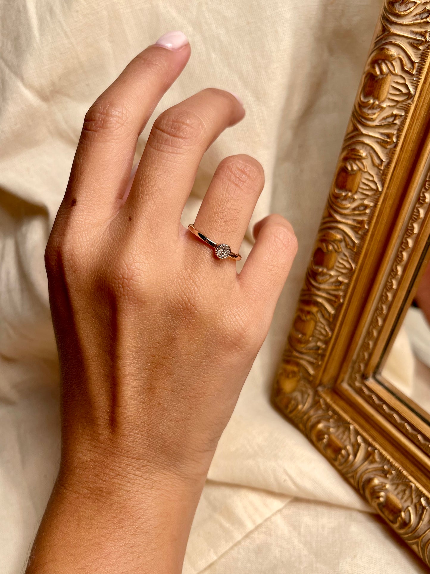 Anillo Zircones Circulo