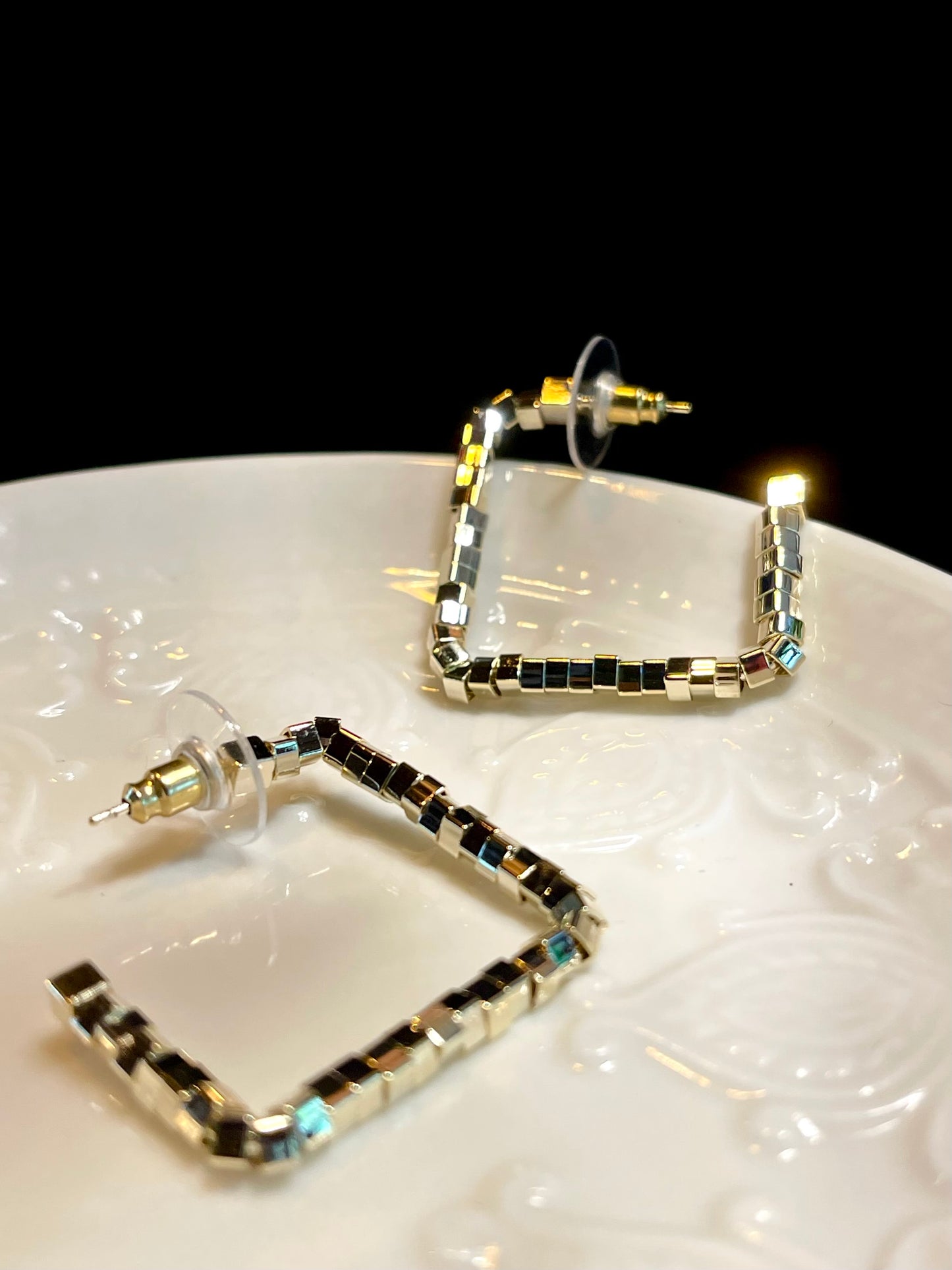 Arete Stud Cubitos