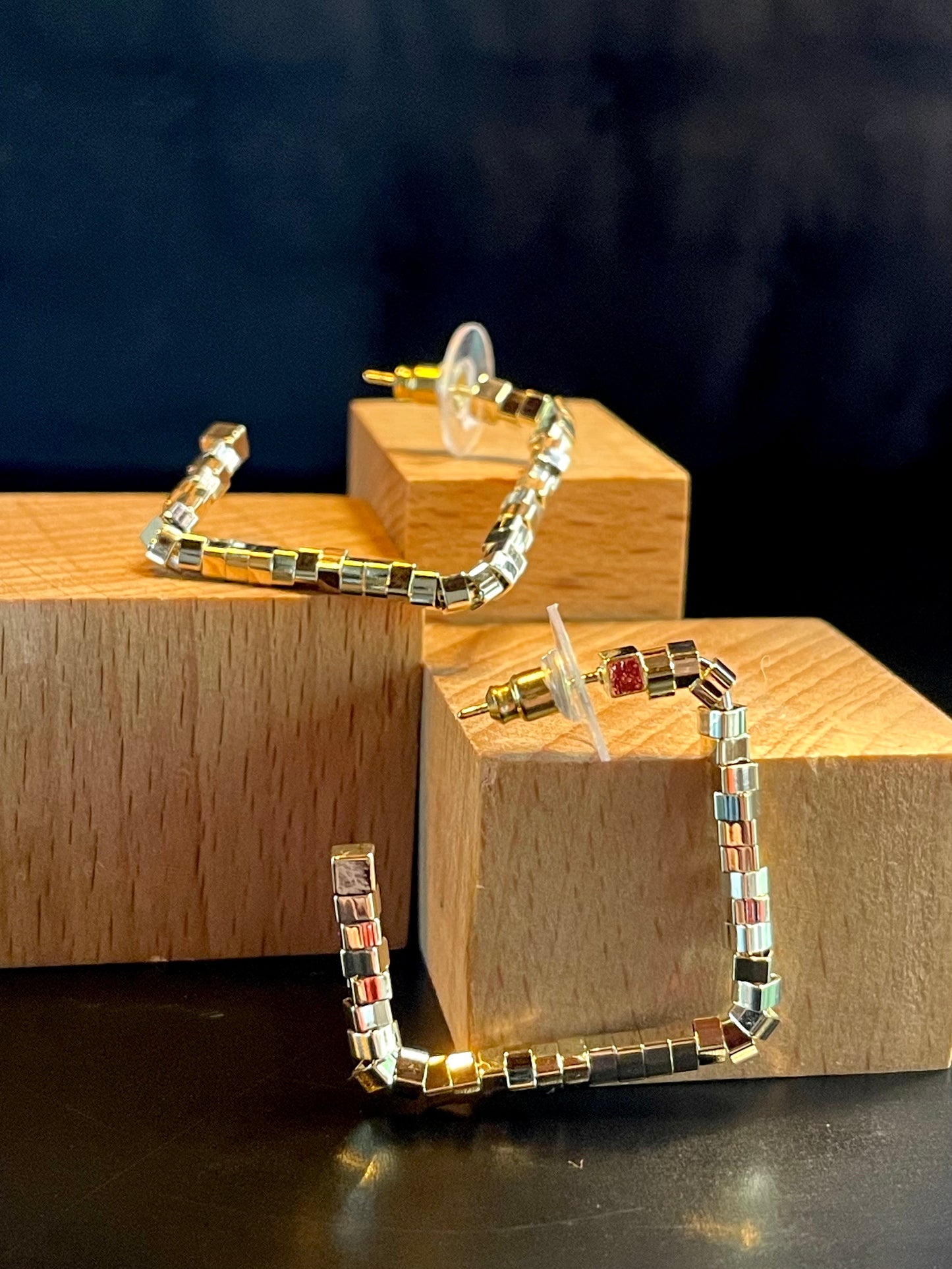 Arete Stud Cubitos