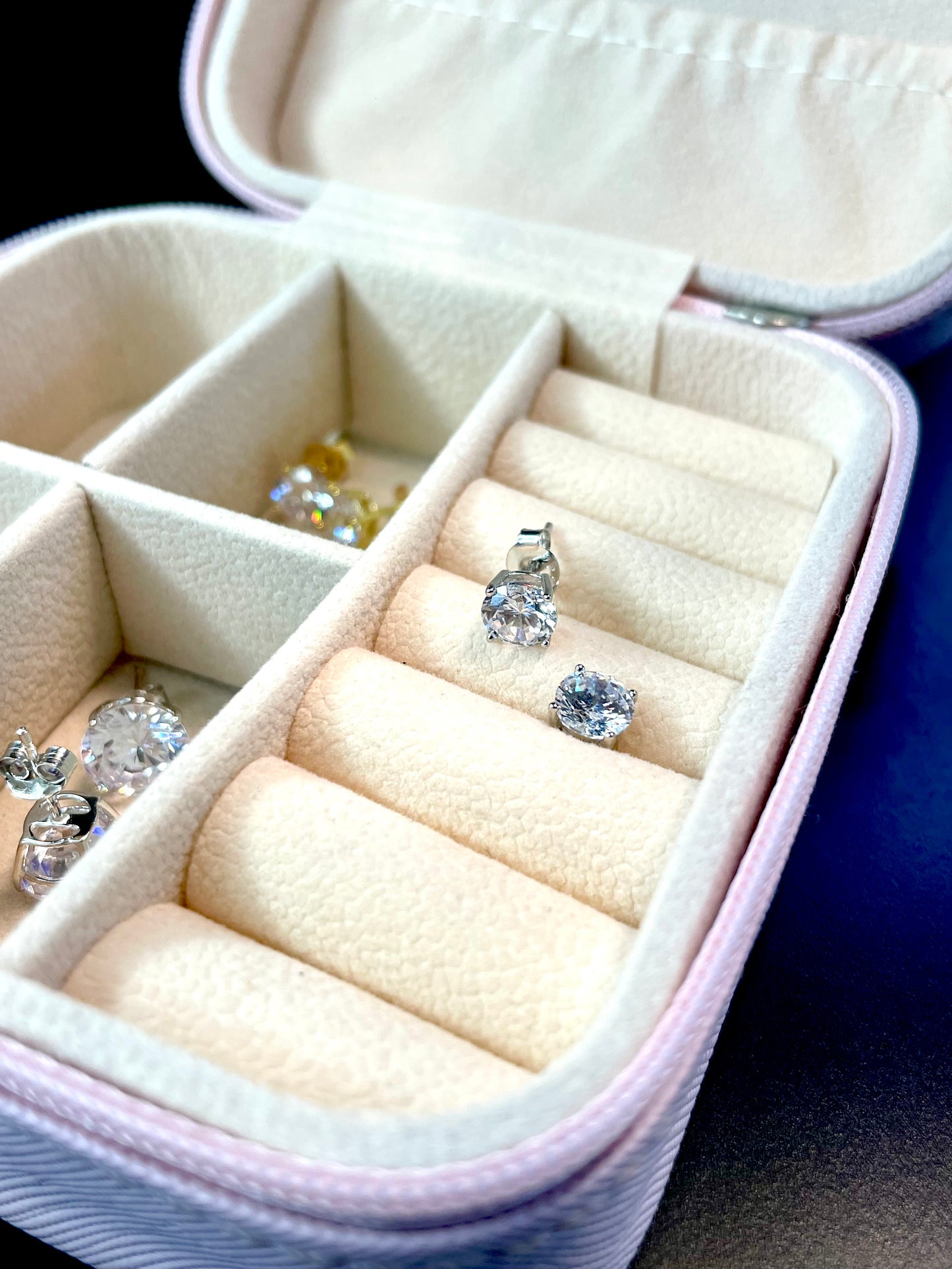 Arete Stud Redondo Pequeño