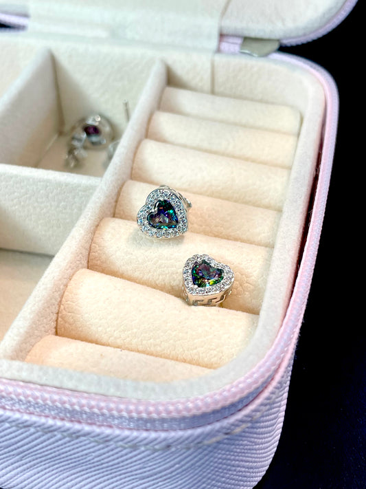 Arete Stud Corazon