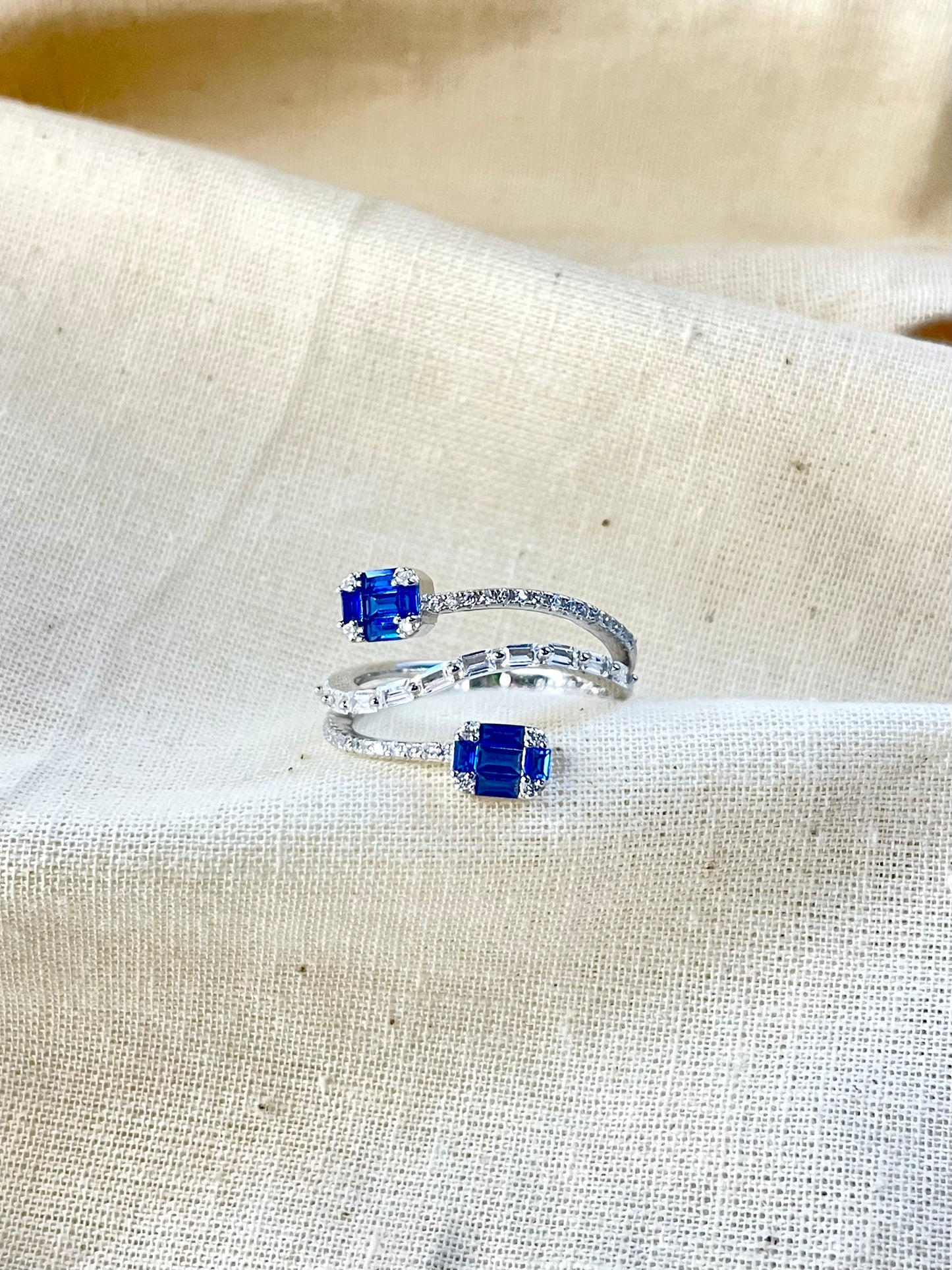 Anillo Zircones Azul