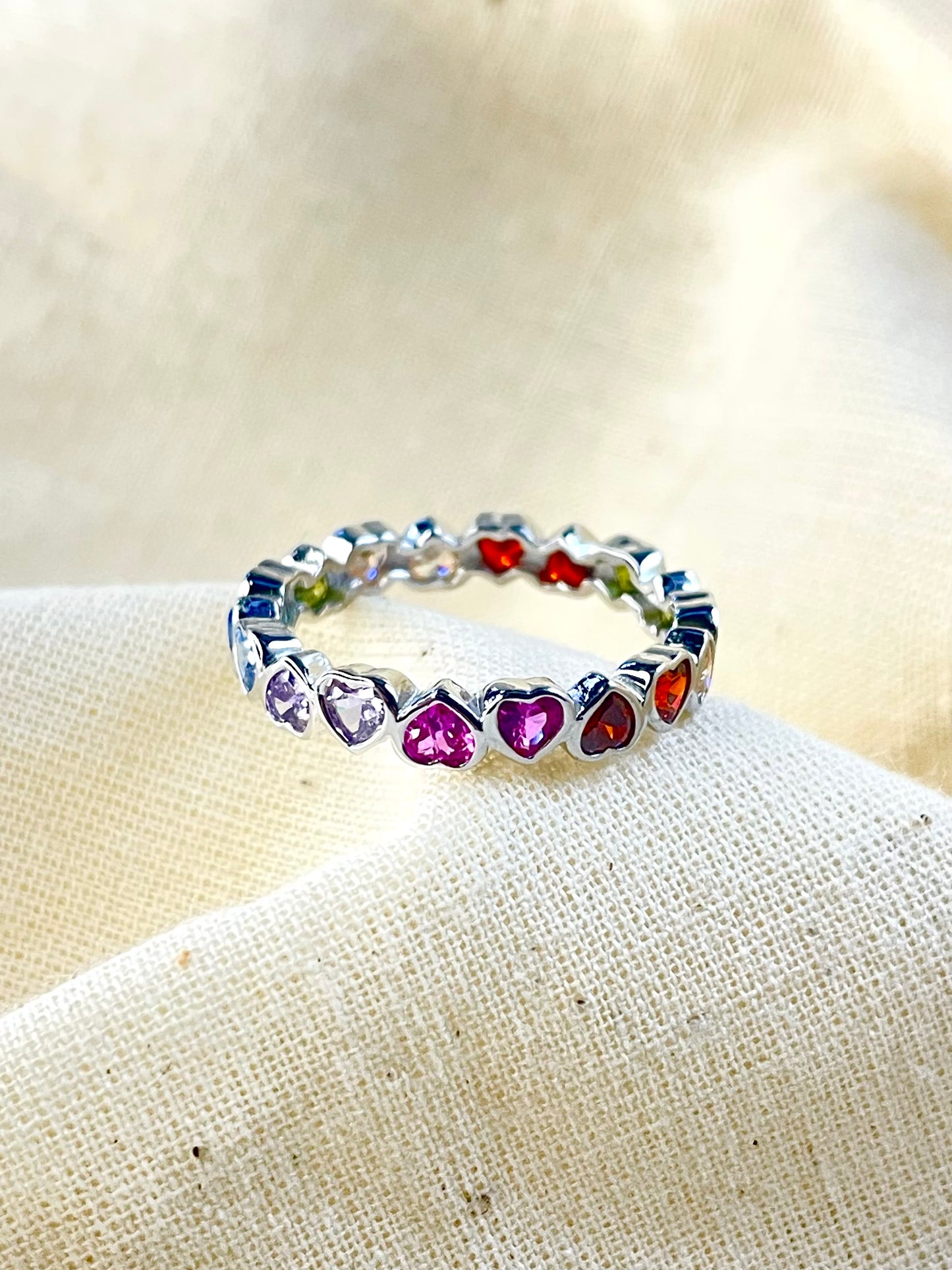 Anillo Zircones Corazones Colores