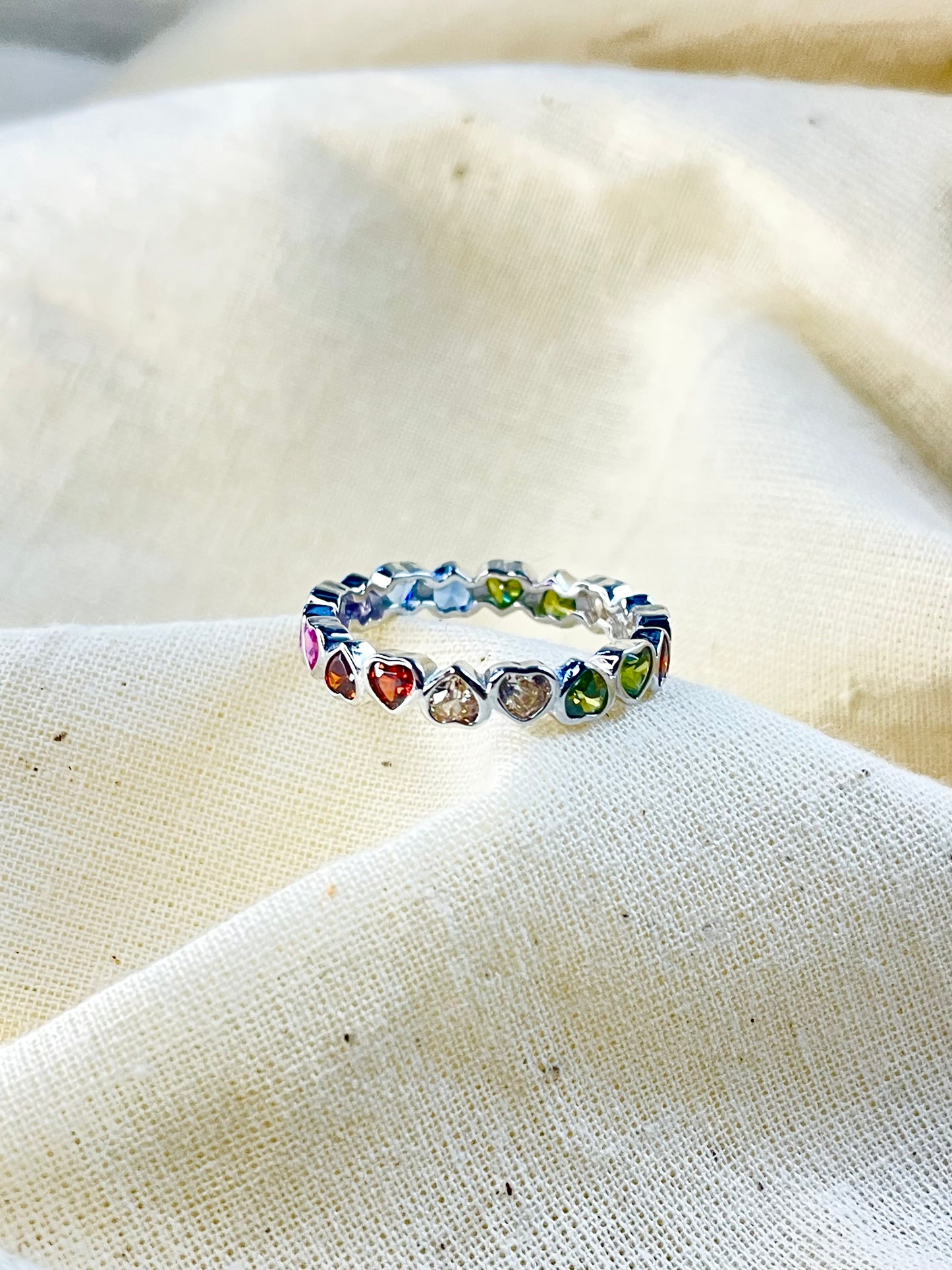 Anillo Zircones Corazones Colores