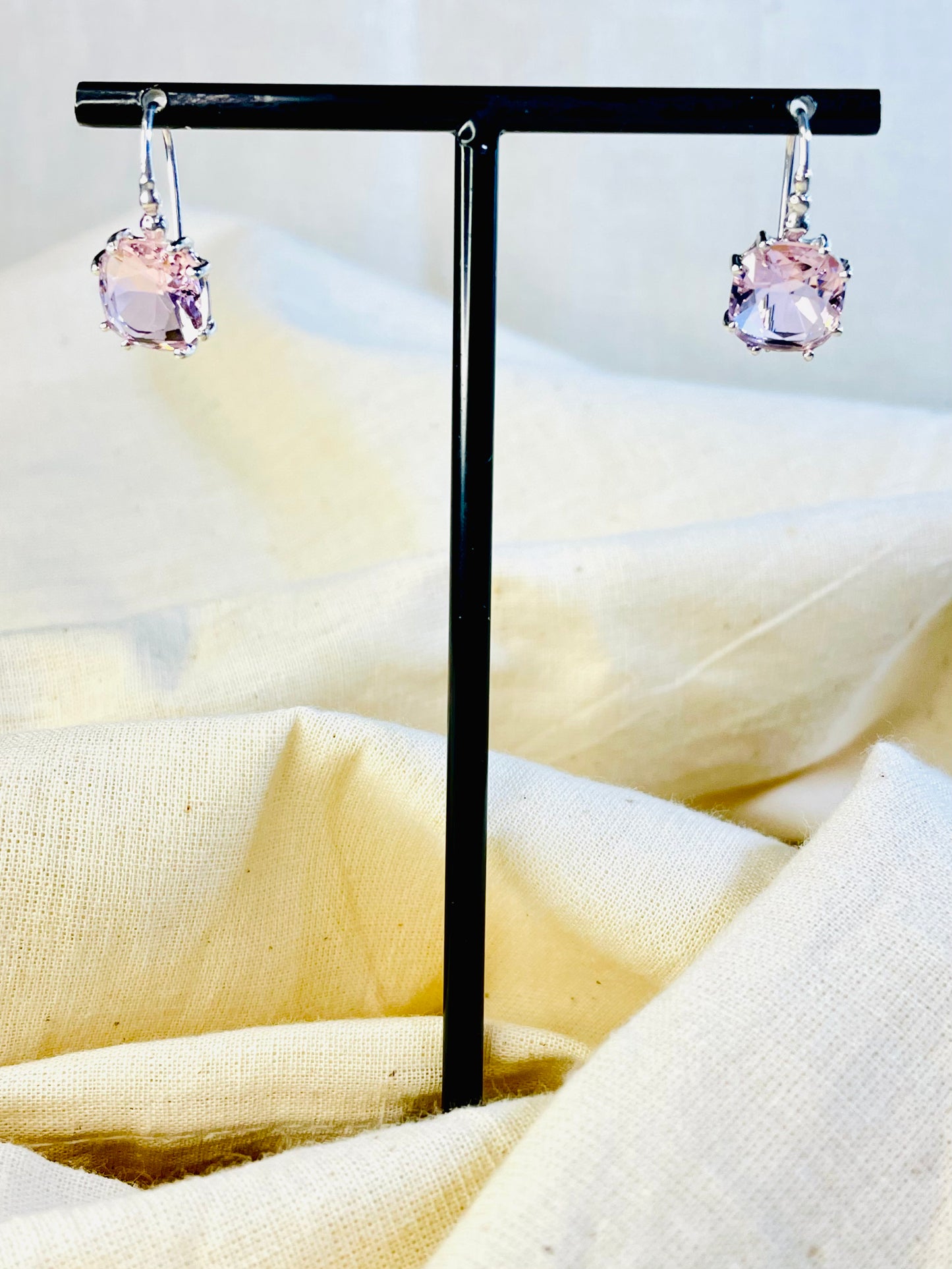 Arete Cierre Seguro Cristal Rosado
