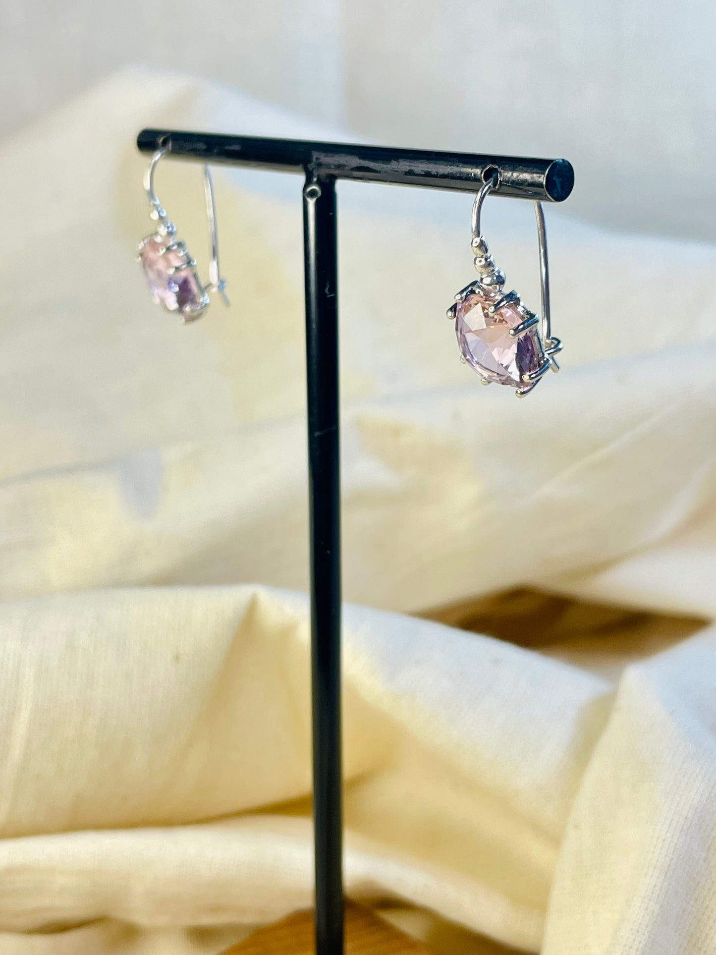Arete Cierre Seguro Cristal Rosado