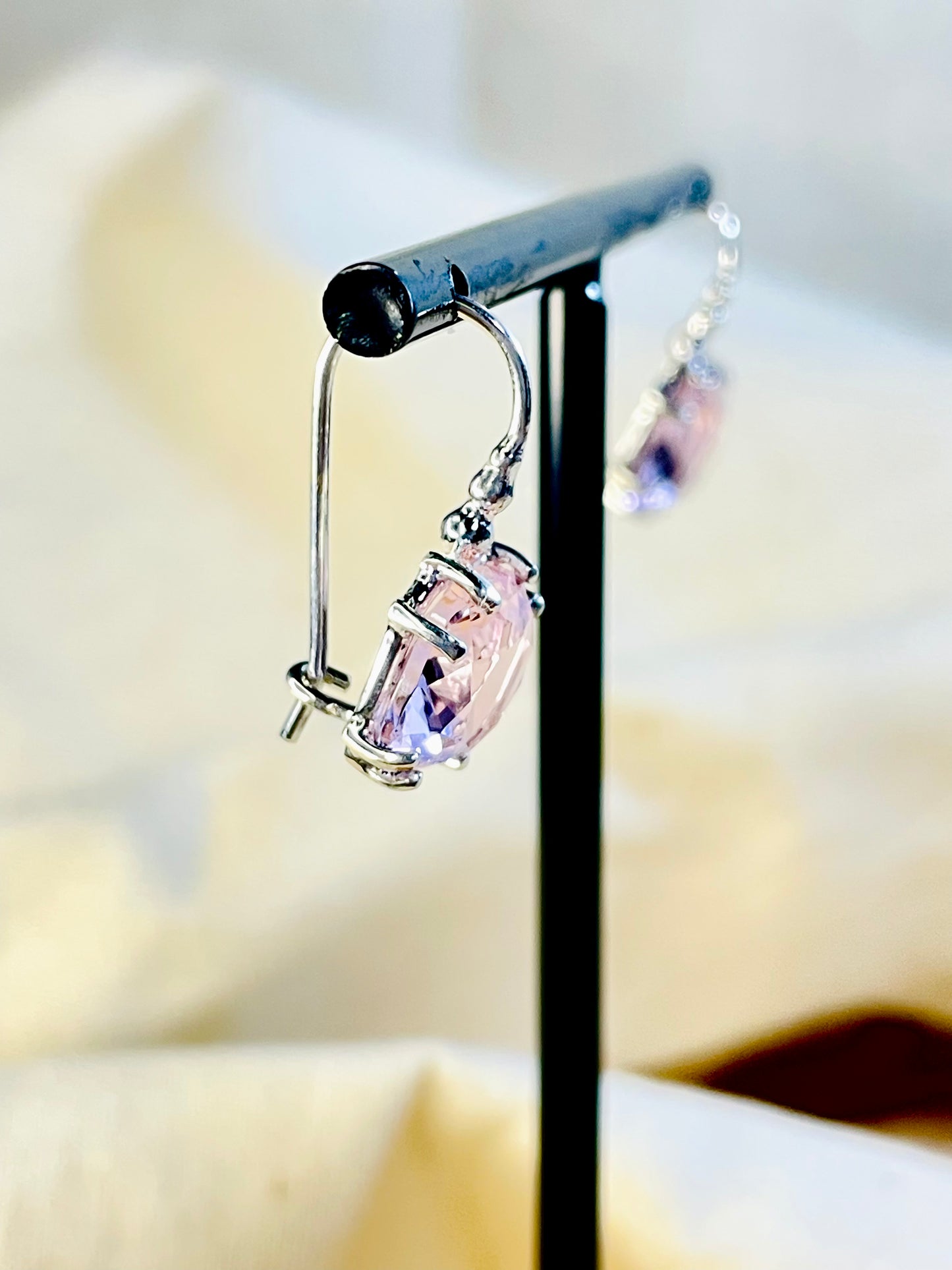 Arete Cierre Seguro Cristal Rosado