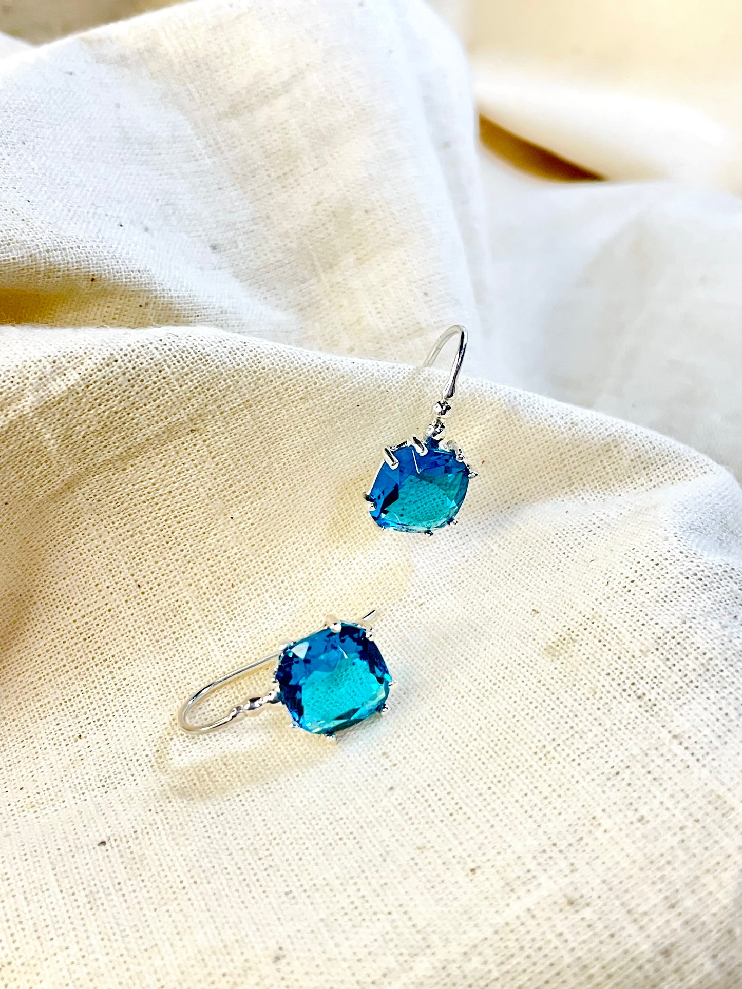 Arete Cierre Seguro Cristal Turquesa