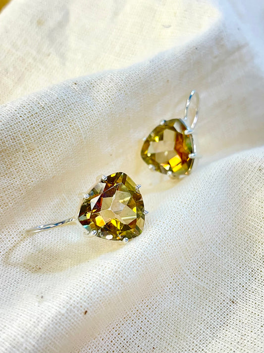 Arete Cierre Seguro Cristal Beige