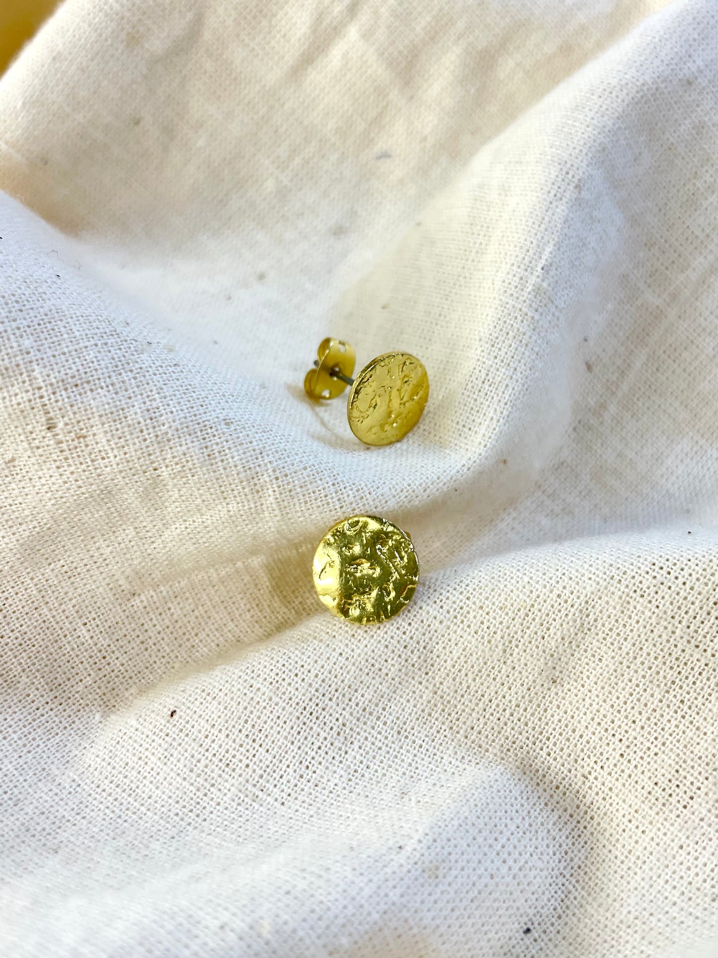 Arete Stud Circulo