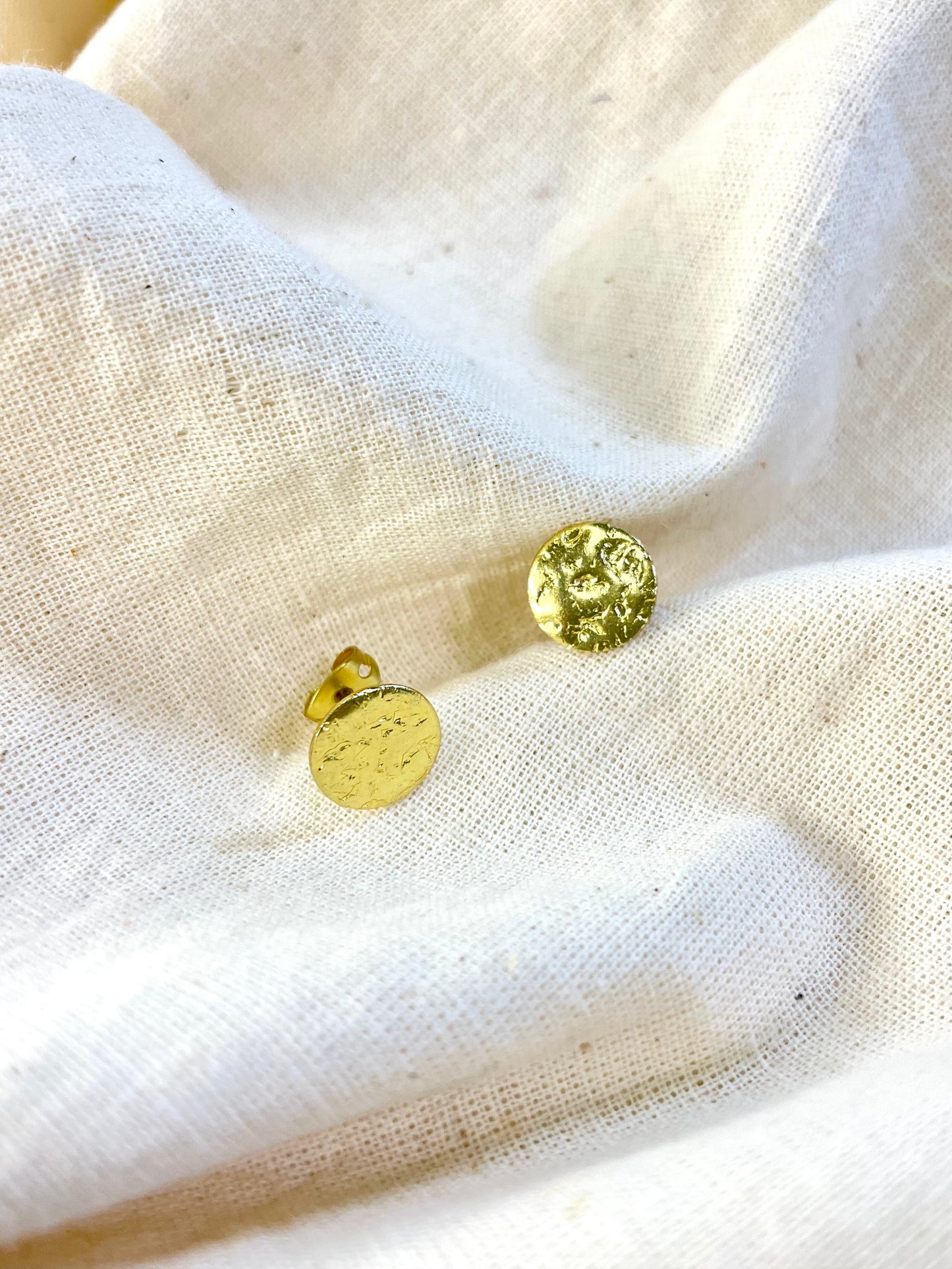 Arete Stud Circulo