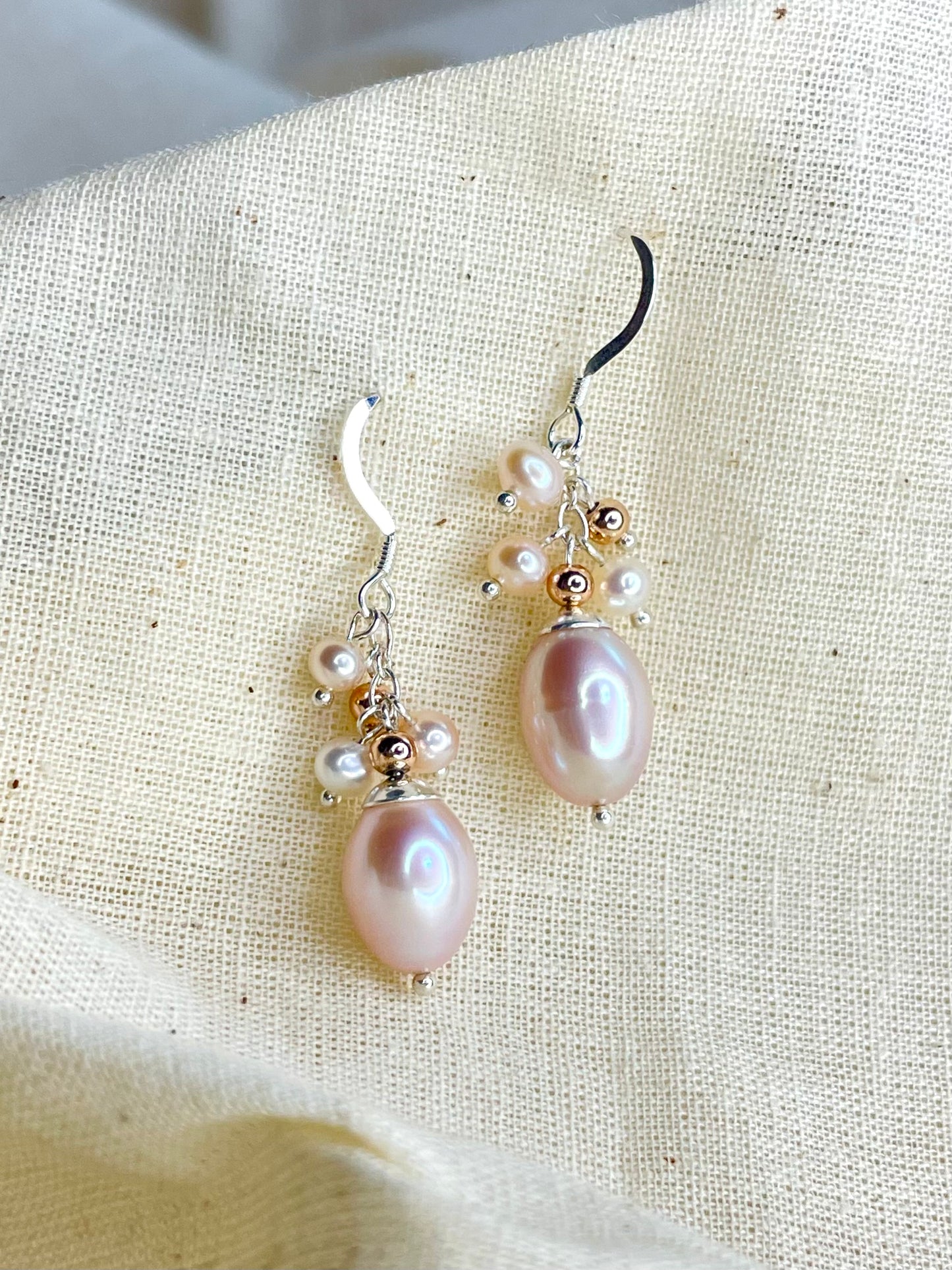 Arete Patente Perlas Peach