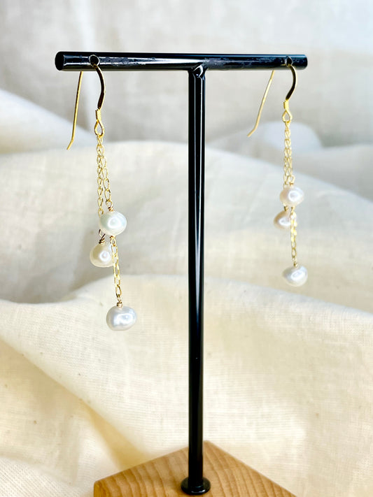 Arete Patente Perlas Blancas