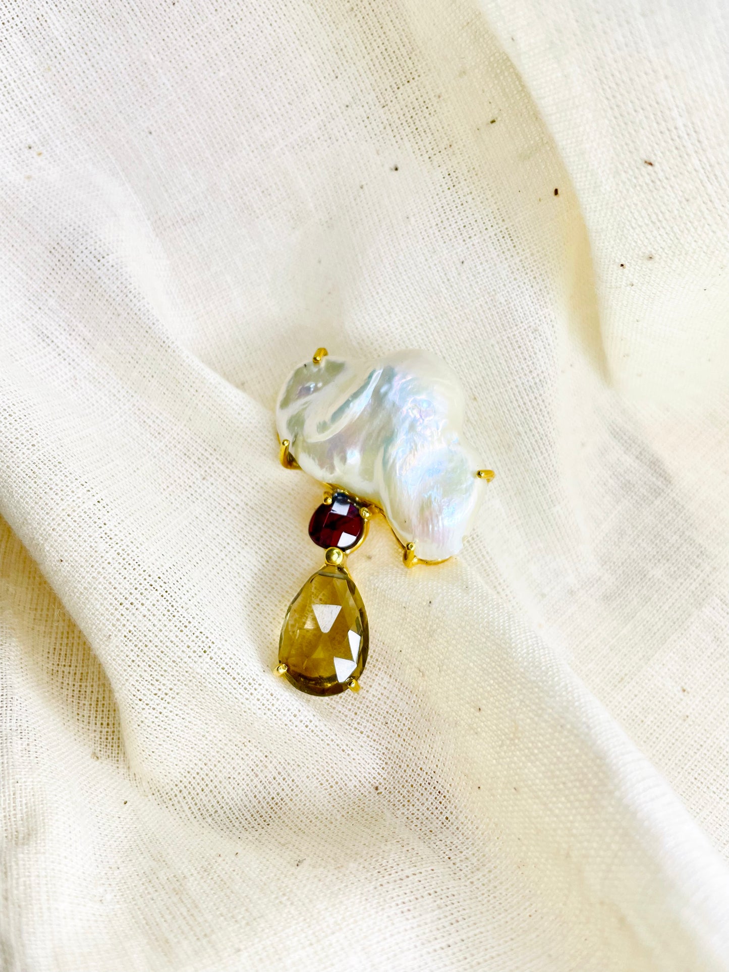 Broche Piedras