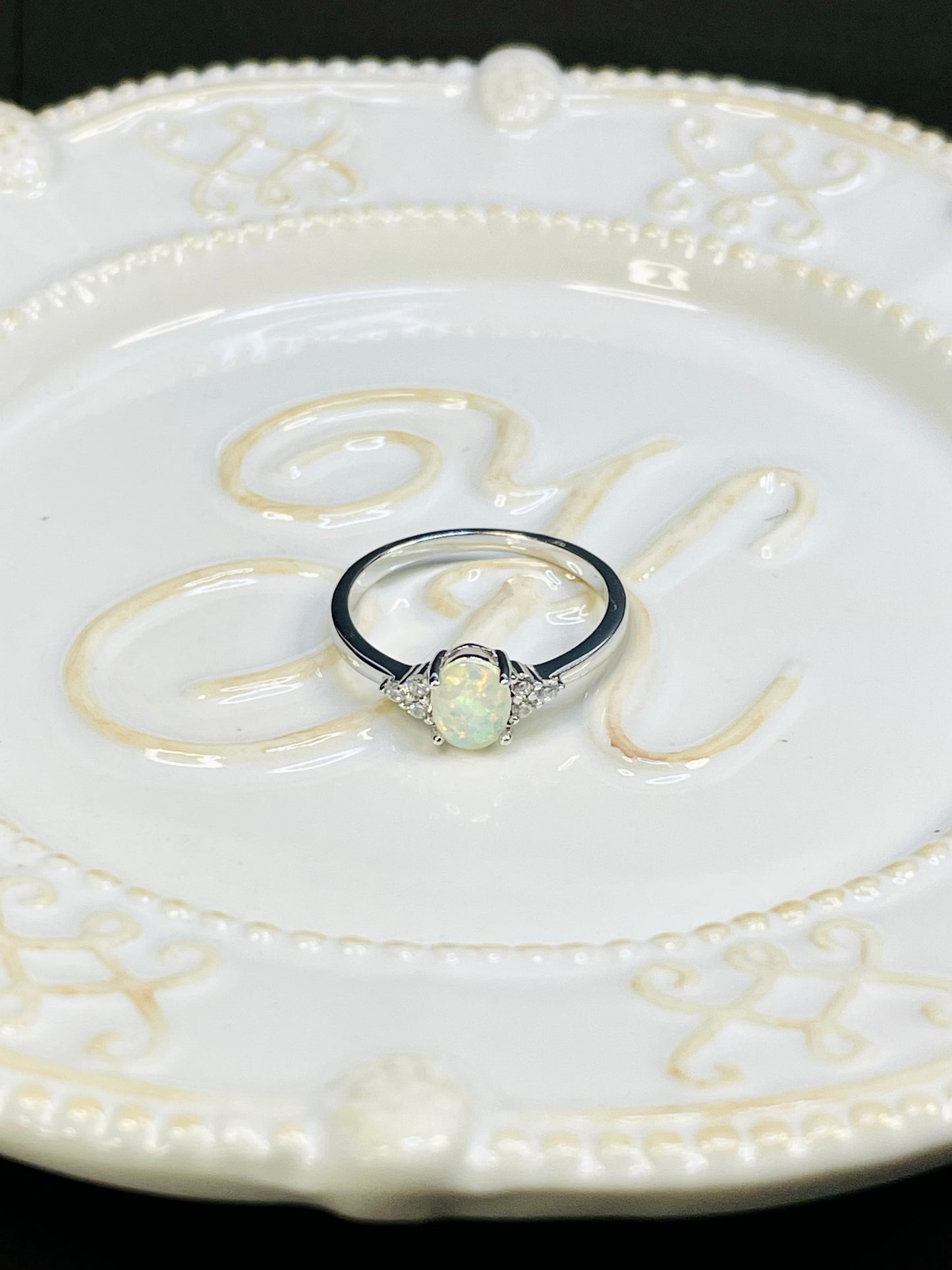 Anillo Opalo Zircones