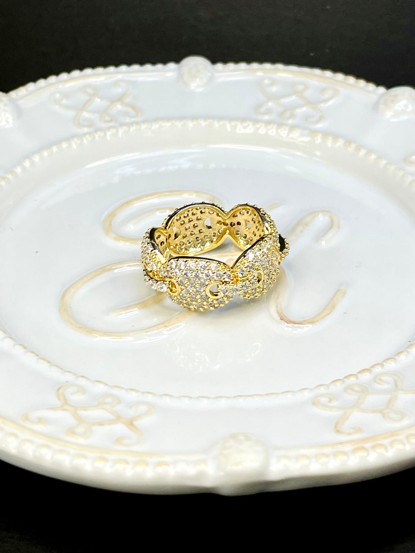 Anillo Zircones