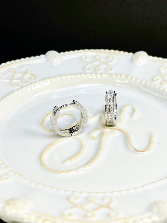 Arete Huggie Zircones