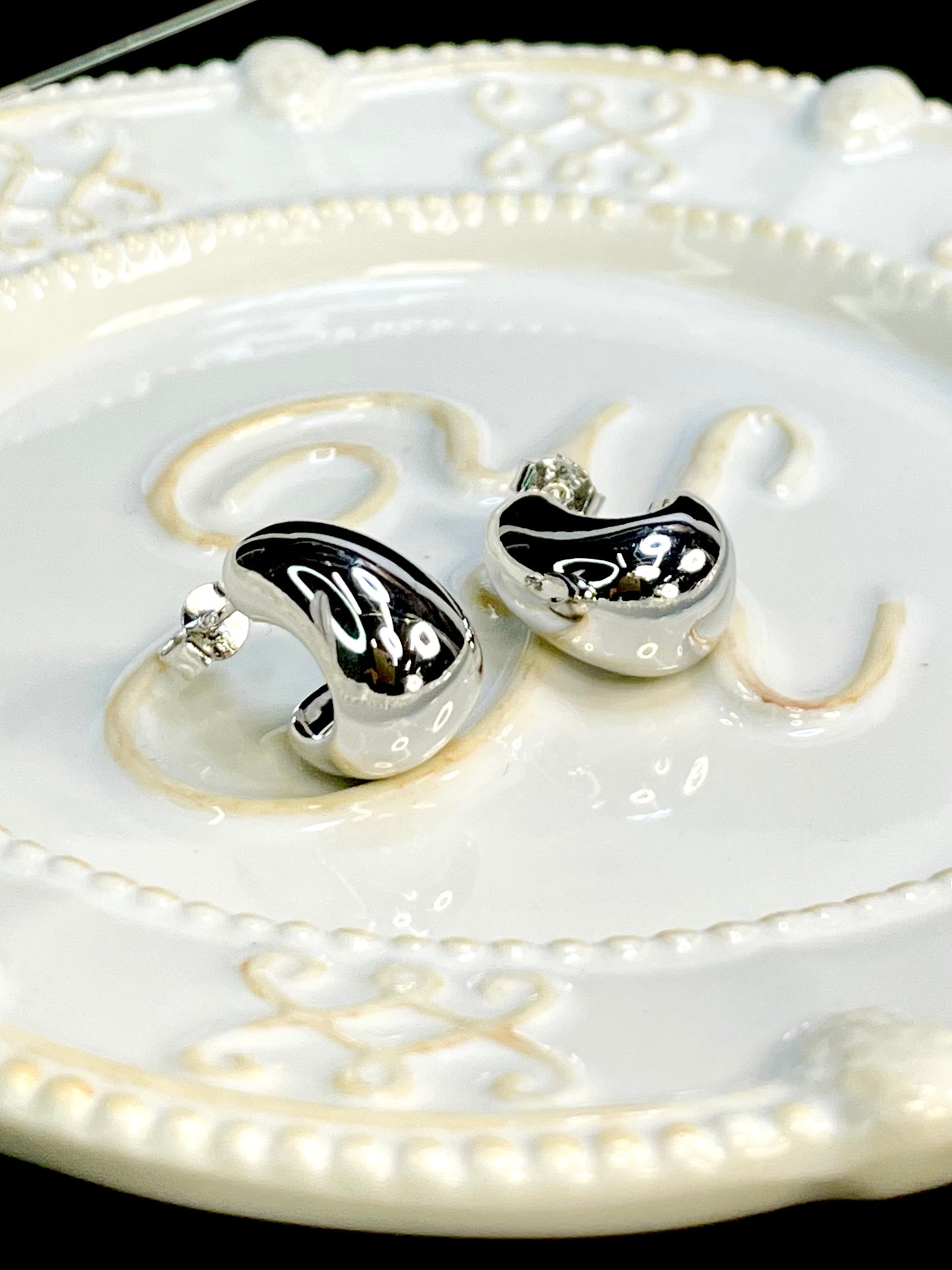 Arete Stud Argolla