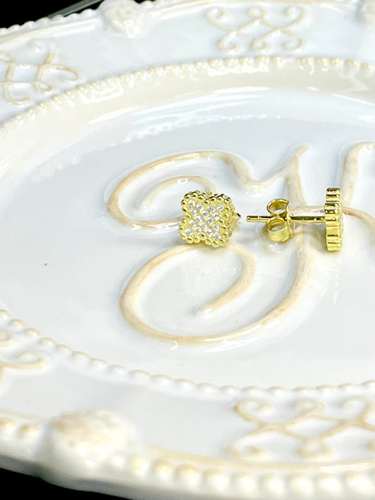 Arete Stud Trebol