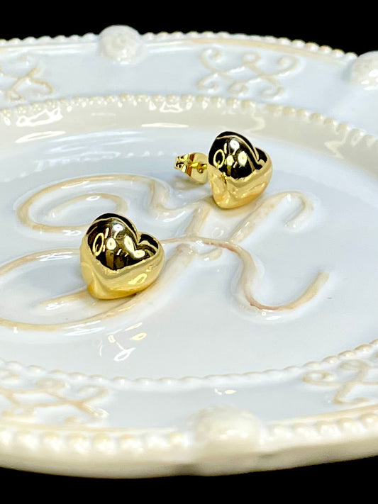 Arete Stud Corazón