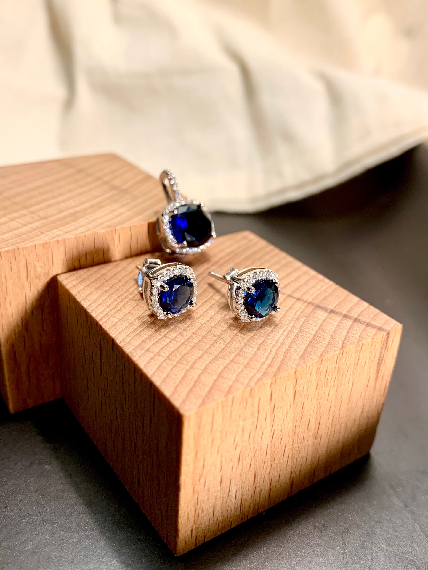 Set Zircones Cuadrado Azul