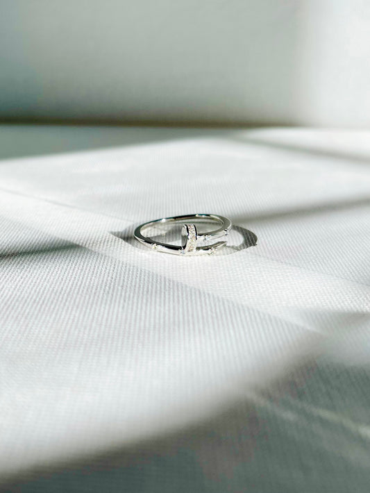Anillo Zircones Clavo