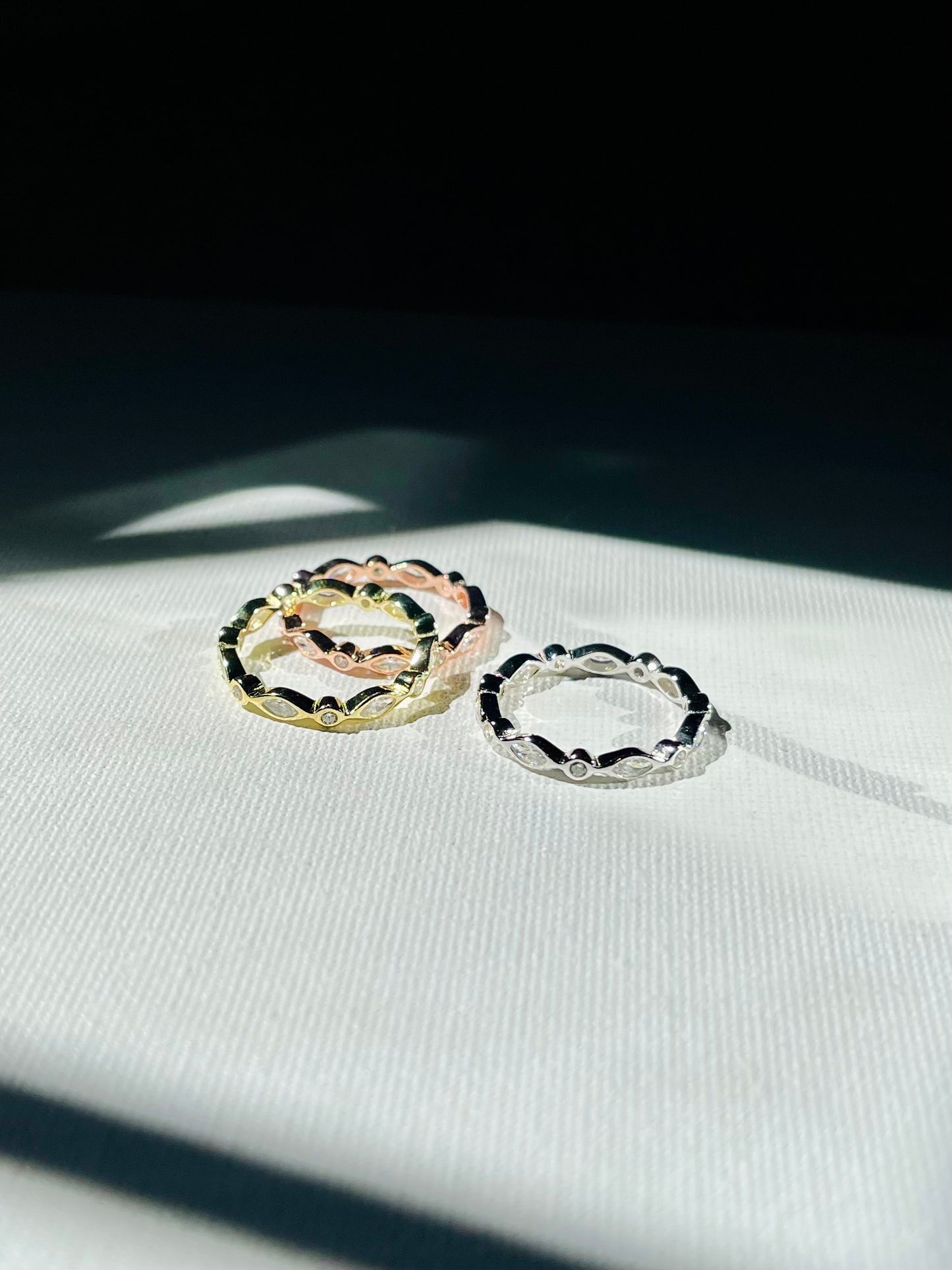 Anillo Zircones 3 Bandas