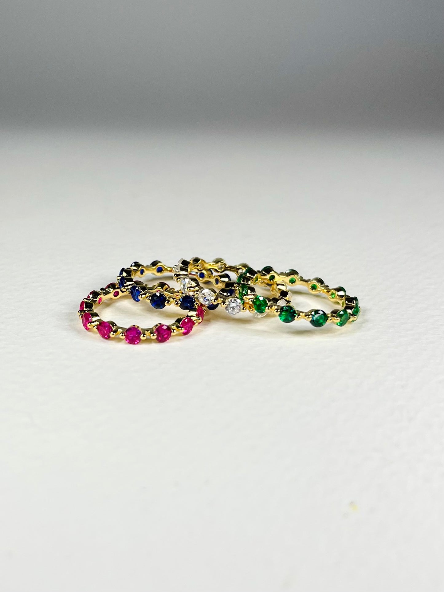 Anillo Zircones Banda