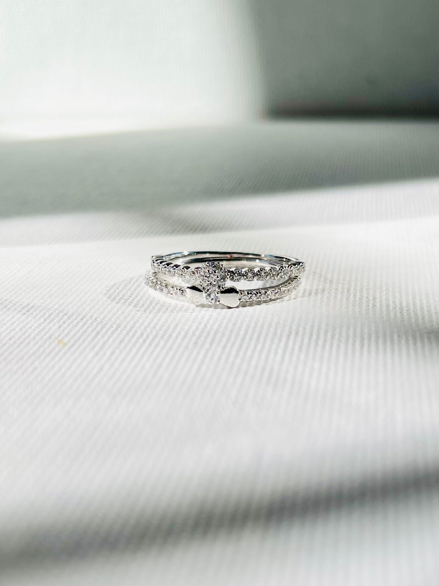 Anillo Zircones Bandas