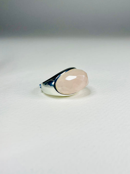 Anillo Cuarzo Rosado Ovalado