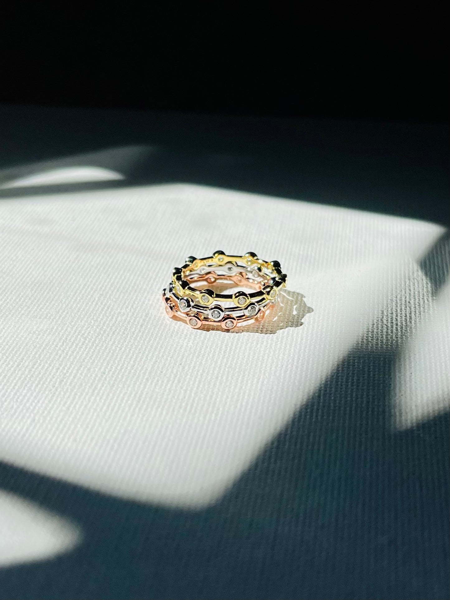 Anillo Zircones 3 Bandas