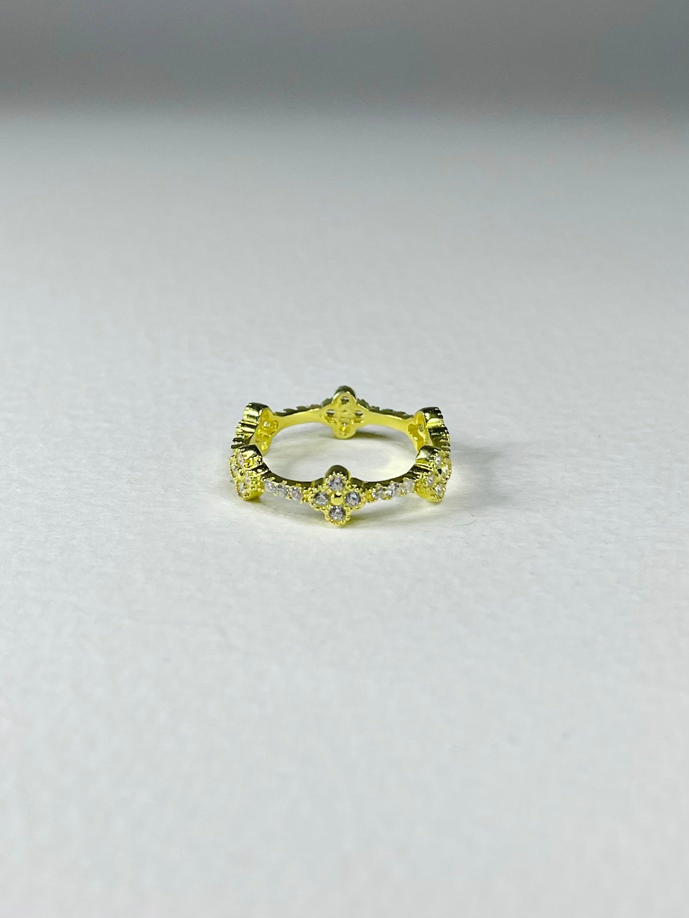 Anillo Zircones Flores
