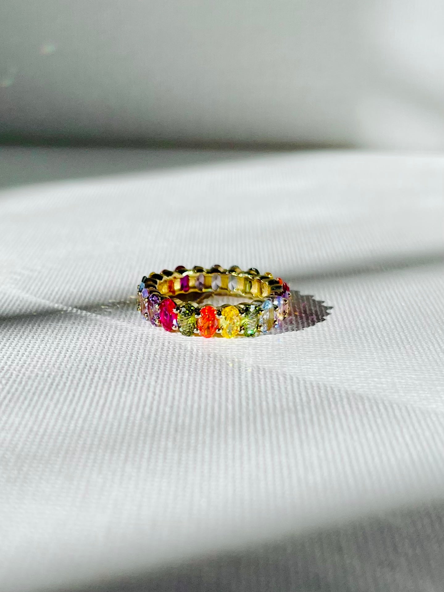 Anillo Zircones Multicolor Banda