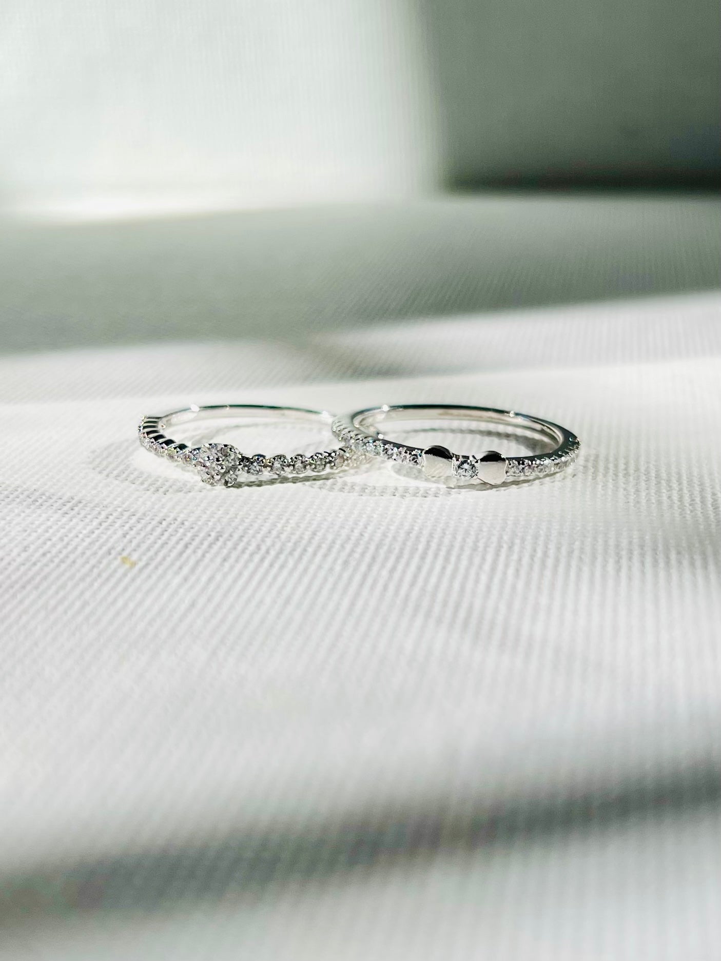 Anillo Zircones Bandas