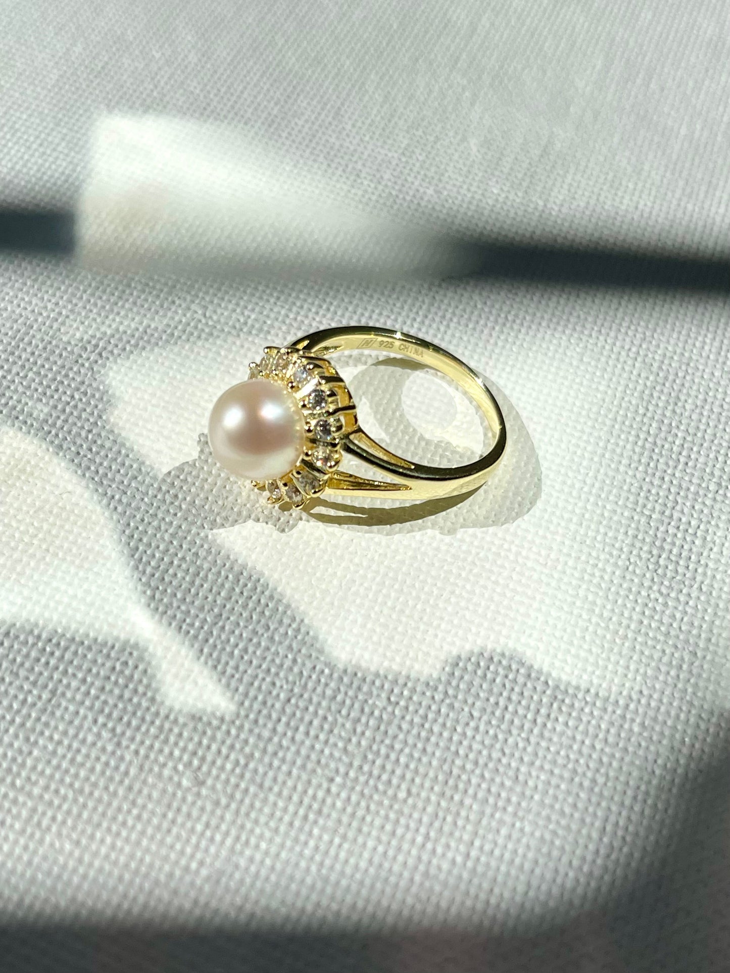 Anillo Perla Zircones
