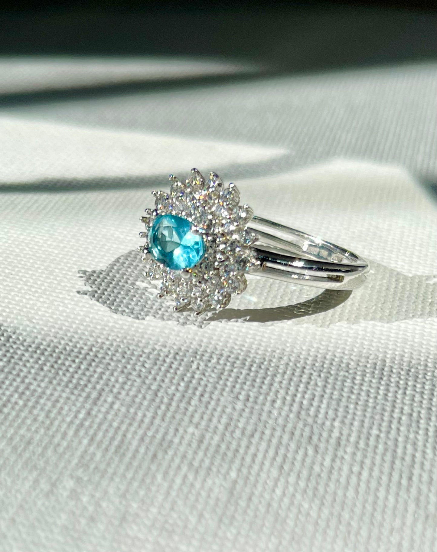 Anillo Zircones Cuadrado