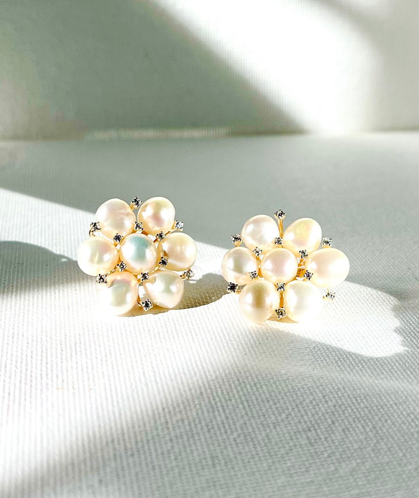 Arete Perla Zircones Flor