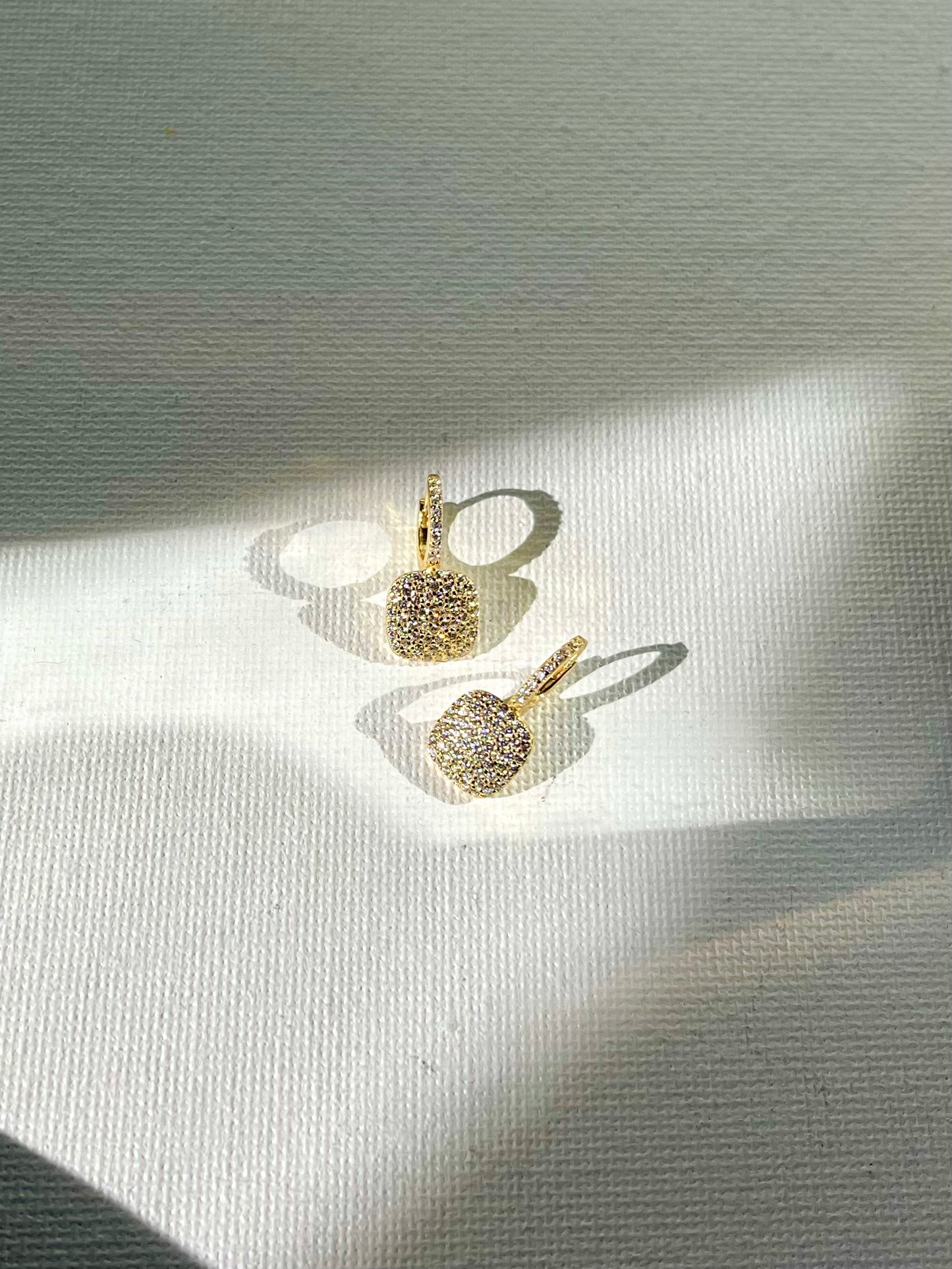 Arete Argolla Zircones